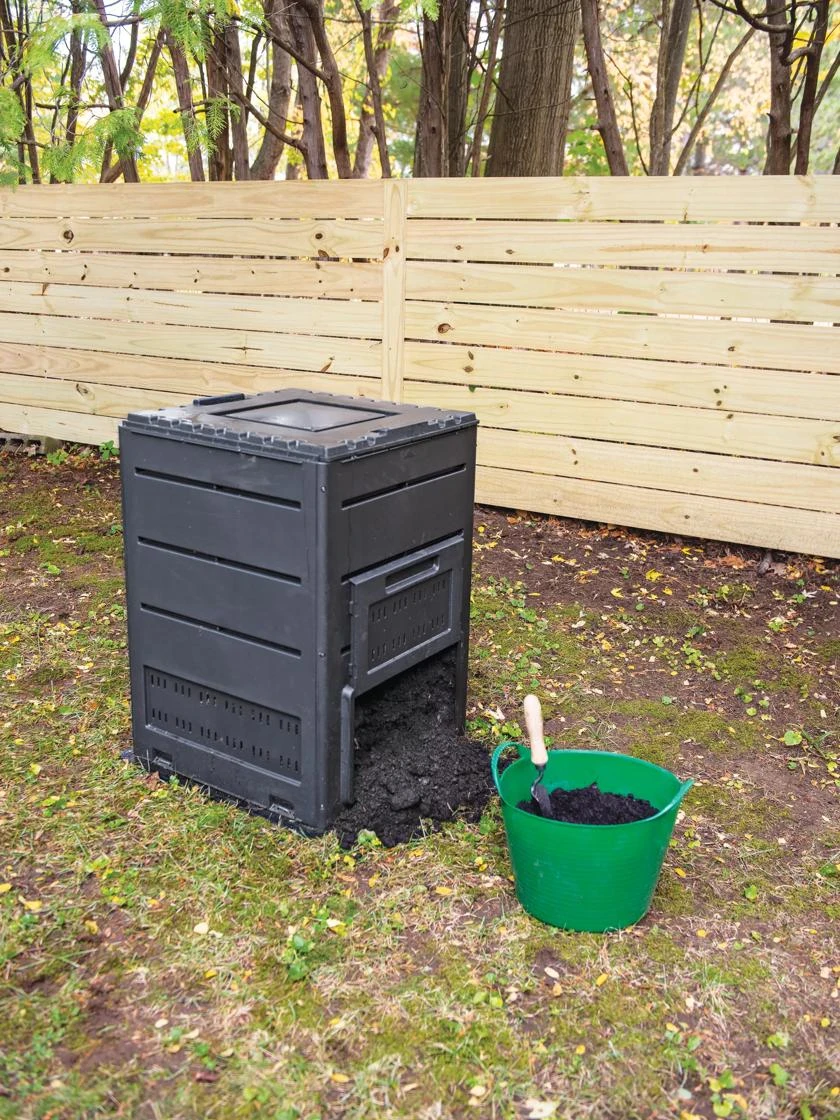Deluxe Pyramid Composter II 1 Deluxe Pyramid Composter II