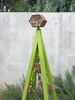 Bee Bungalow + Akoris Garden Tuteur Sr. 12 Bee Bungalow + Akoris Garden Tuteur Sr. -Deals Garden Decor Store 8600532 05V tif