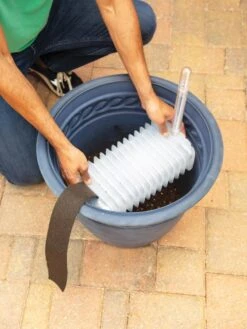 Adjustable Self-Watering Insert For Pots And Planters -Deals Garden Decor Store 8610250 0006 tif